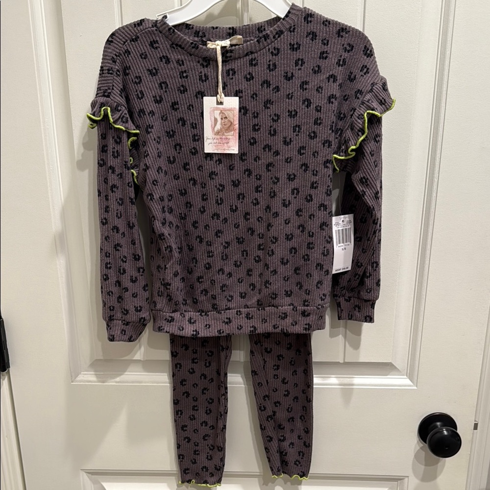 Kids lounge set with Ruffle Trim